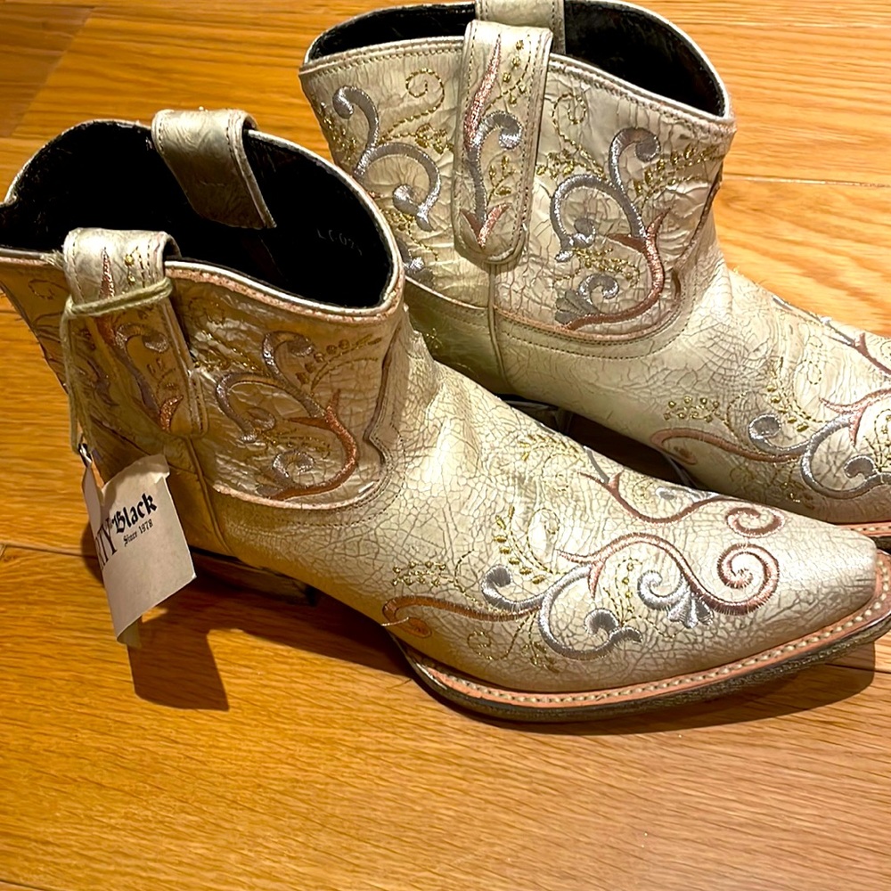 Liberty Black boots